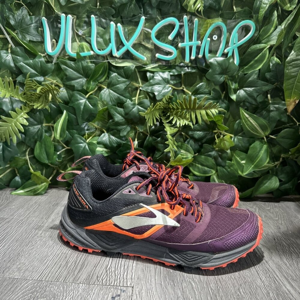 Brooks Womens Cascadia 12 1202331B604 Purple Running Shoes Sneakers Size 9 B